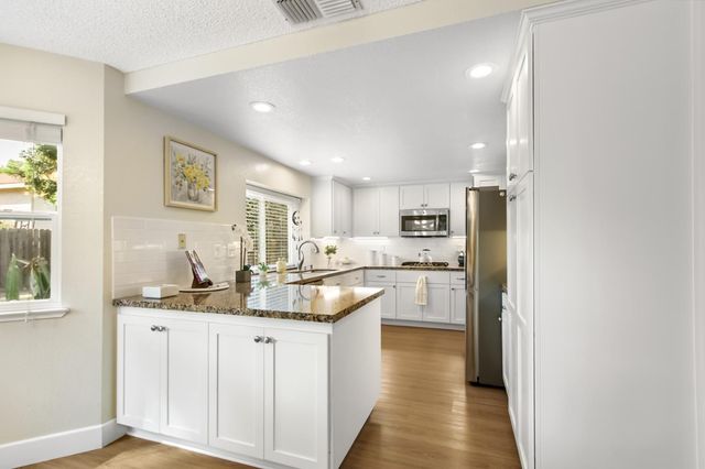 3178 Osuna Way, Sacramento, CA 95833