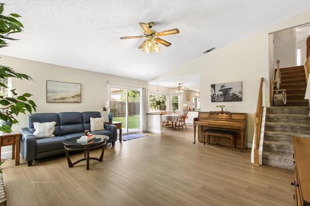 3178 Osuna Way, Sacramento, CA 95833