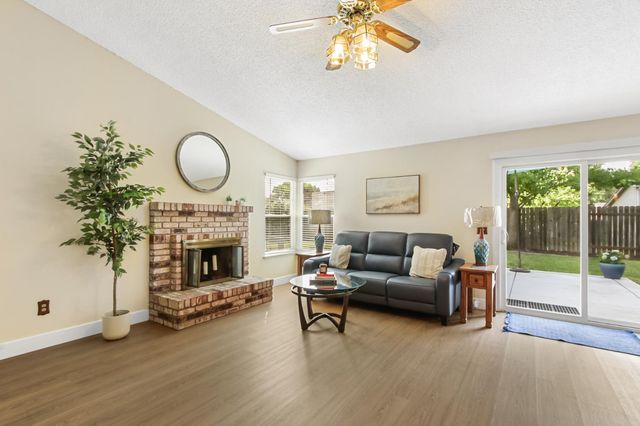 3178 Osuna Way, Sacramento, CA 95833