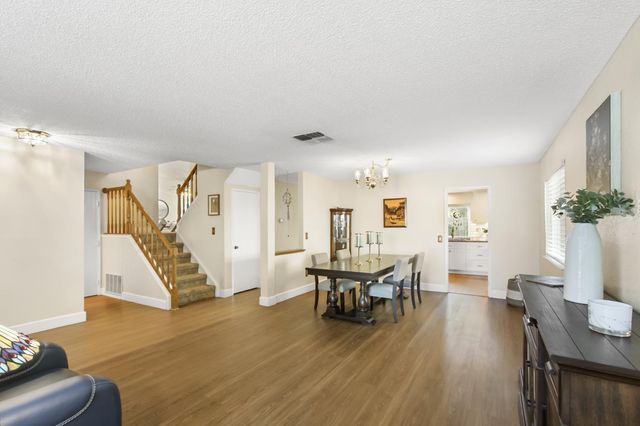 3178 Osuna Way, Sacramento, CA 95833