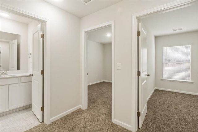 2033 Hillman Way, Roebuck, SC 29376