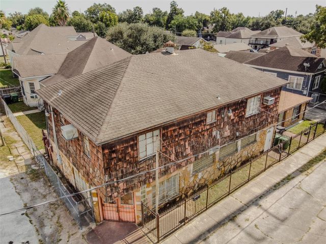 2218 Chapman Street, Houston, TX 77009