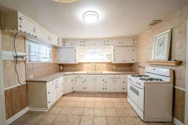 2218 Chapman Street, Houston, TX 77009