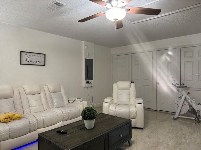 2112 JESSA DRIVE, Kissimmee, FL 34743