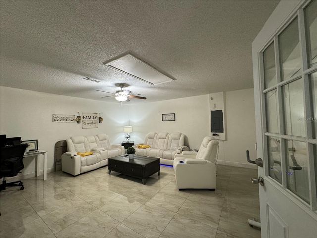 2112 JESSA DRIVE, Kissimmee, FL 34743