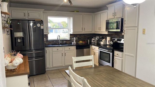 2112 JESSA DRIVE, Kissimmee, FL 34743