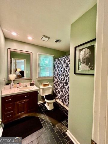 215 Pineywood Road, Griffin, GA 30224
