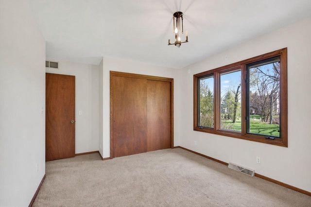 N61W23893 Sumac LANE, Sussex, WI 53089
