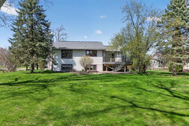 N61W23893 Sumac LANE, Sussex, WI 53089