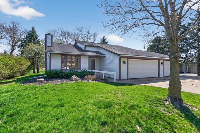 N61W23893 Sumac LANE, Sussex, WI 53089