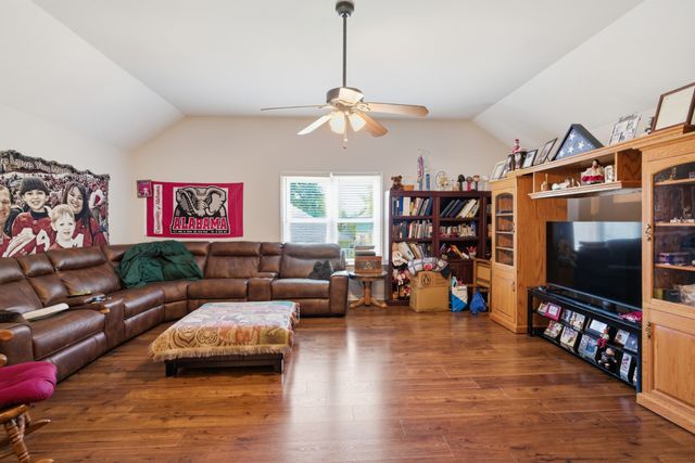 2204 Iroquois Pl, Thompsons Station, TN 37179