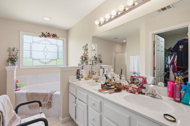 2204 Iroquois Pl, Thompsons Station, TN 37179