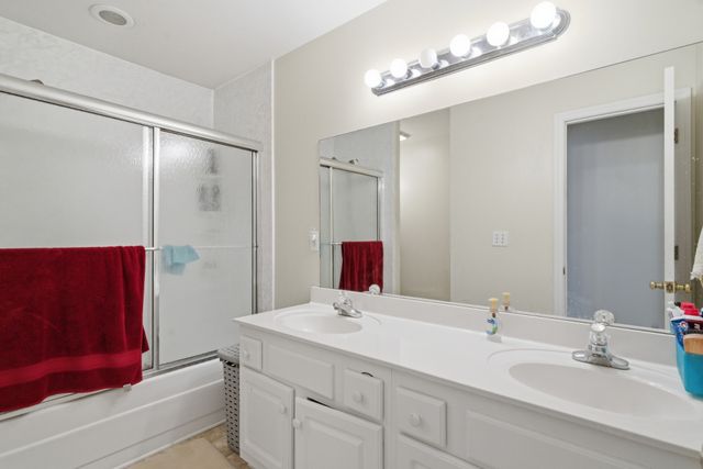 2204 Iroquois Pl, Thompsons Station, TN 37179