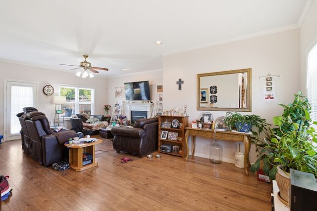 2204 Iroquois Pl, Thompsons Station, TN 37179