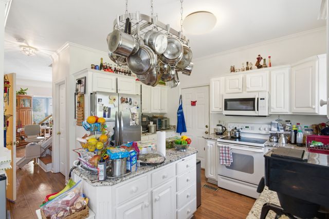 2204 Iroquois Pl, Thompsons Station, TN 37179