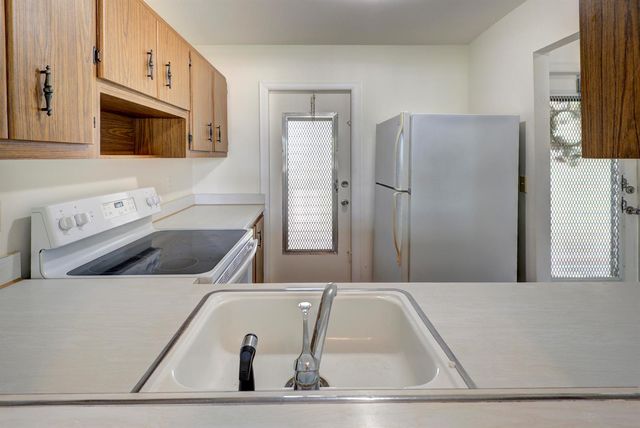 420 SE 2nd Avenue 23, Deerfield Beach, FL 33441