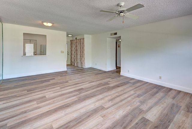 420 SE 2nd Avenue 23, Deerfield Beach, FL 33441