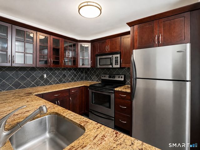 970 Hope Street 1B, Stamford, CT 06907