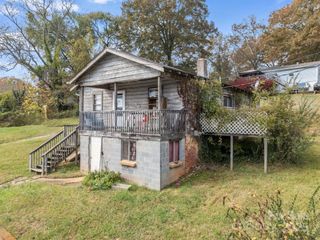 27 Lamb Avenue, Asheville, NC 28806