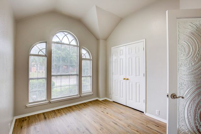 4637 Parkmount Drive, Fort Worth, TX 76137