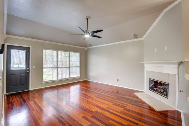 4637 Parkmount Drive, Fort Worth, TX 76137