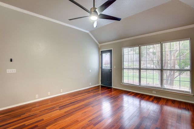 4637 Parkmount Drive, Fort Worth, TX 76137