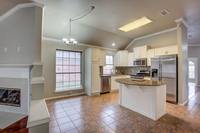 4637 Parkmount Drive, Fort Worth, TX 76137