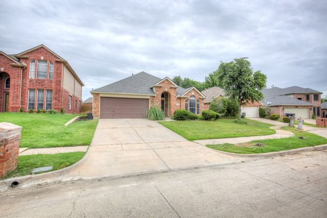 4637 Parkmount Drive, Fort Worth, TX 76137