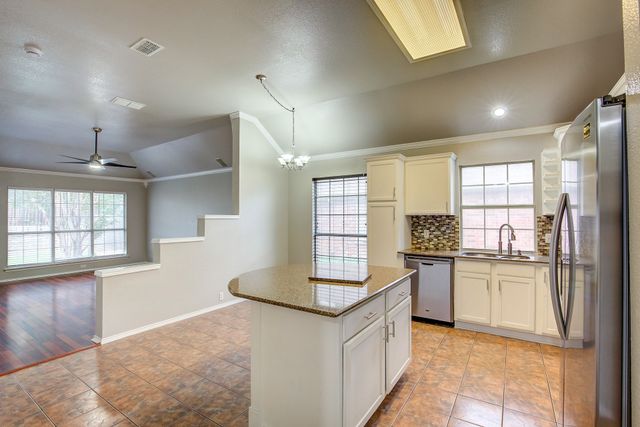 4637 Parkmount Drive, Fort Worth, TX 76137
