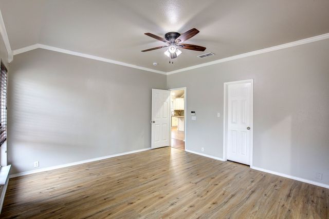 4637 Parkmount Drive, Fort Worth, TX 76137
