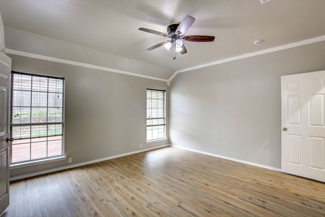 4637 Parkmount Drive, Fort Worth, TX 76137