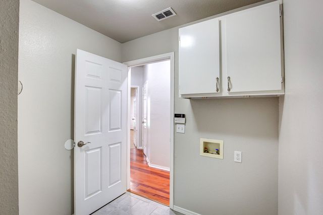 4637 Parkmount Drive, Fort Worth, TX 76137