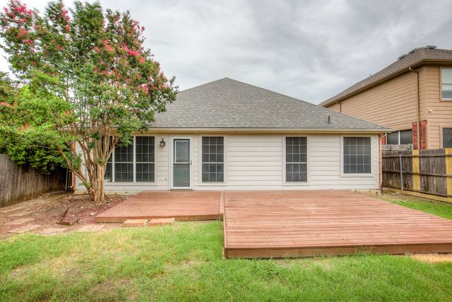 4637 Parkmount Drive, Fort Worth, TX 76137