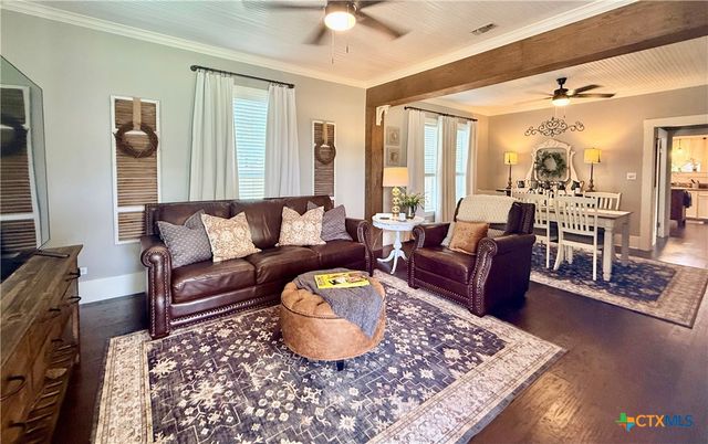 602 N Ridge Street, Hallettsville, TX 77964