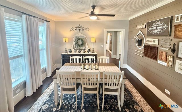 602 N Ridge Street, Hallettsville, TX 77964