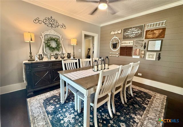 602 N Ridge Street, Hallettsville, TX 77964