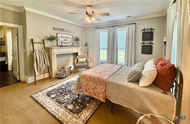 602 N Ridge Street, Hallettsville, TX 77964