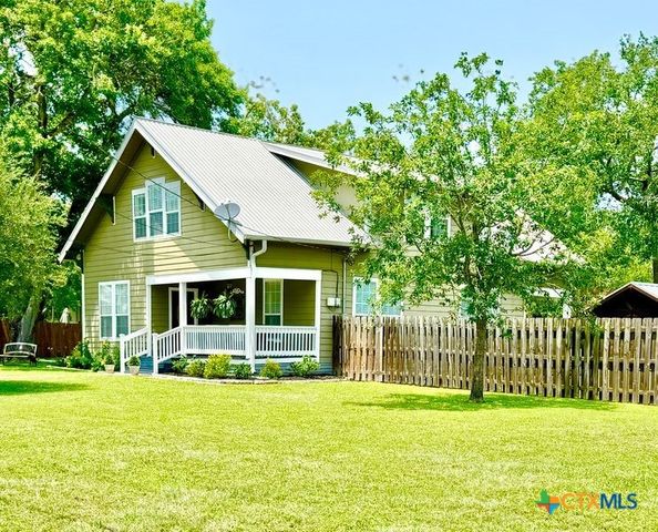 602 N Ridge Street, Hallettsville, TX 77964
