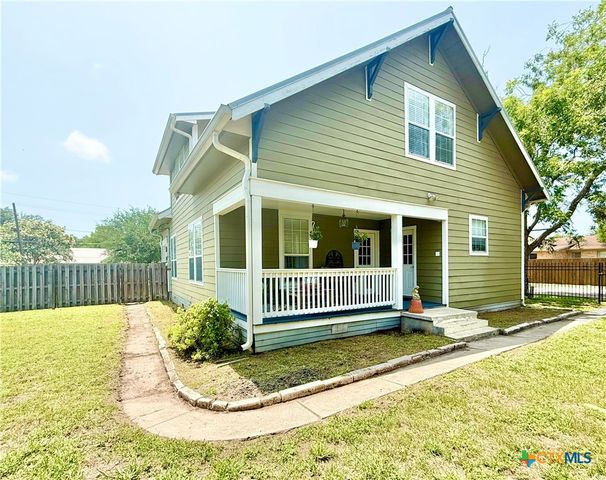 602 N Ridge Street, Hallettsville, TX 77964