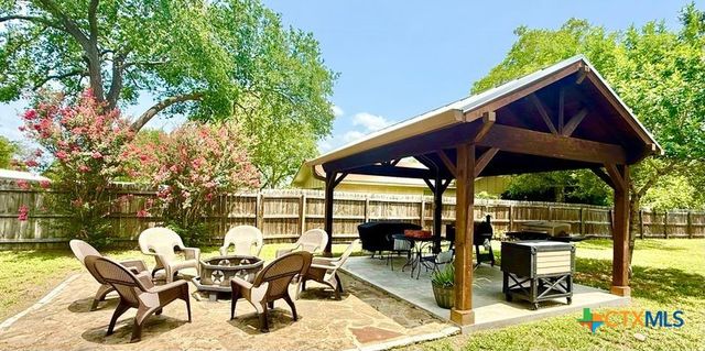602 N Ridge Street, Hallettsville, TX 77964