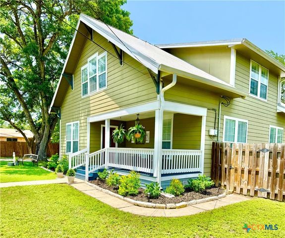 602 N Ridge Street, Hallettsville, TX 77964