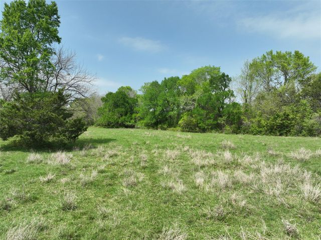 3521 Bryant Road, Schulenburg, TX 78956