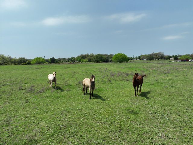 3521 Bryant Road, Schulenburg, TX 78956