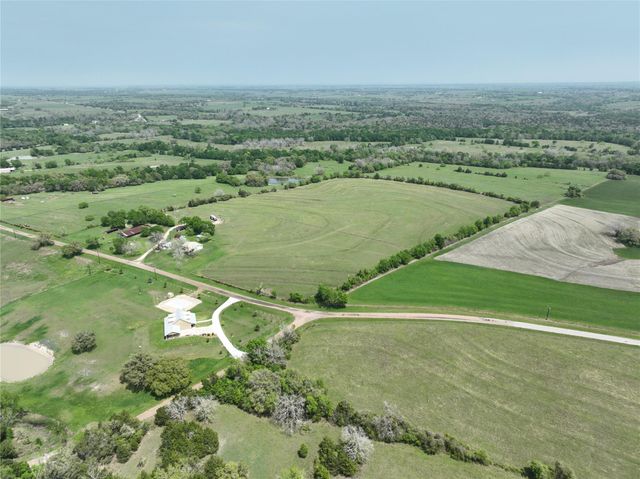 3521 Bryant Road, Schulenburg, TX 78956
