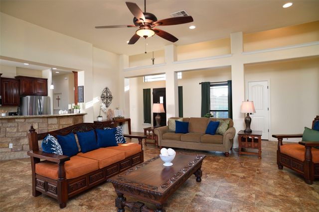 504 Pheasant MDW, Liberty Hill, TX 78642