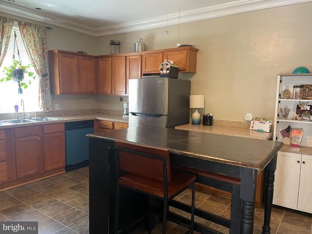 326 W MAIN ST, Dallastown, PA 17313