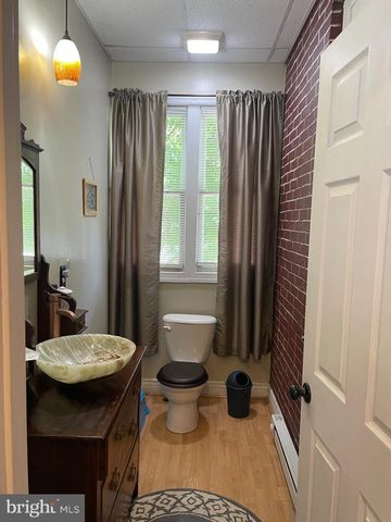 326 W MAIN ST, Dallastown, PA 17313