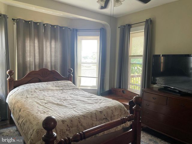 326 W MAIN ST, Dallastown, PA 17313