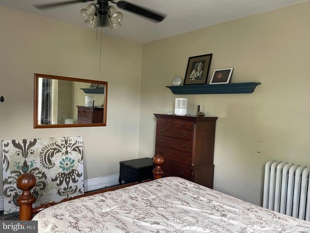 326 W MAIN ST, Dallastown, PA 17313