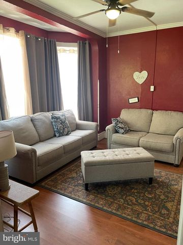 326 W MAIN ST, Dallastown, PA 17313